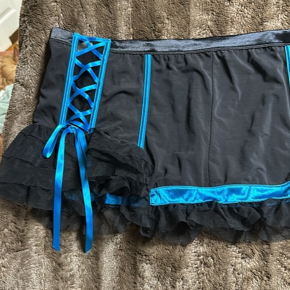 CACIQUE Intimate wear bra and skirt set Black, teal Sz 46DD 14-16 - Picture 7 of 10